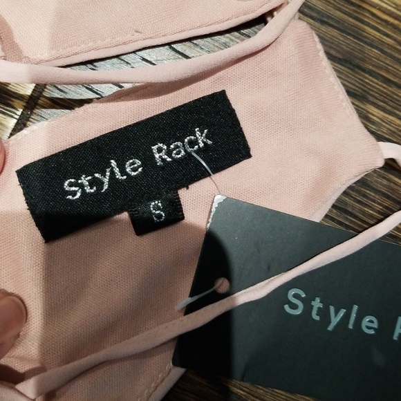 Style Rack Ladies halter top.peach colored - Picture 3 of 6